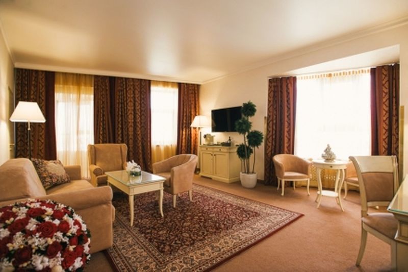 Royal Plaza Hotel Nefteyugansk Luaran gambar